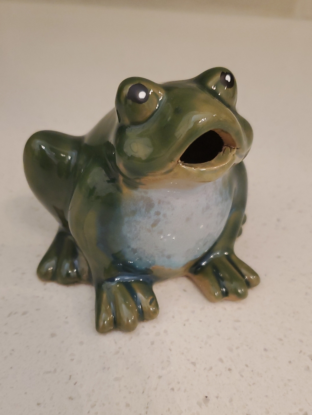 Vintage Speaking Ceramic Frog 3 in